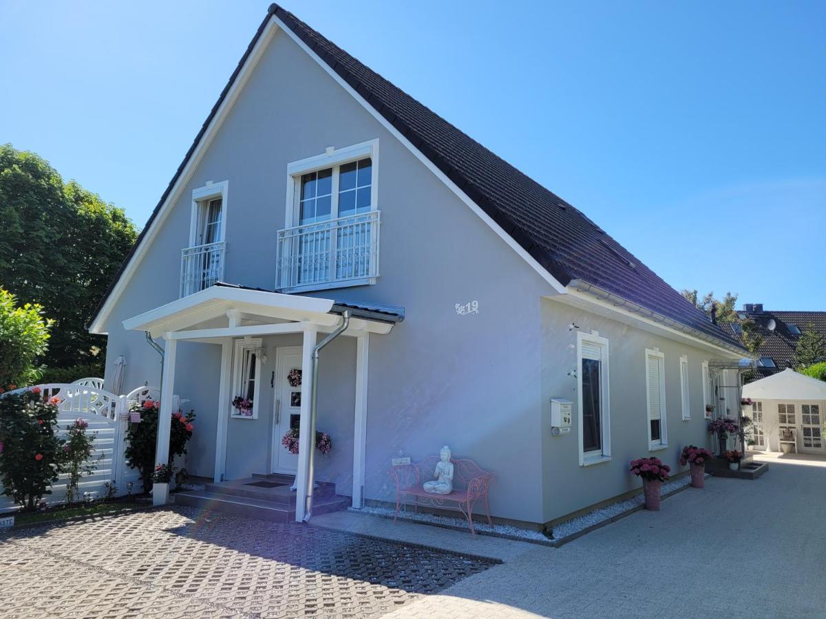 Ferienwohnung Lilly & Fine Ostseeheilbad Ostseeheilbad Zingst Exterior foto