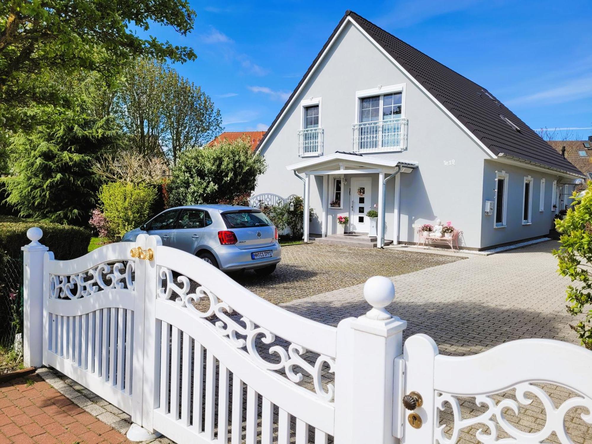 Ferienwohnung Lilly & Fine Ostseeheilbad Ostseeheilbad Zingst Exterior foto
